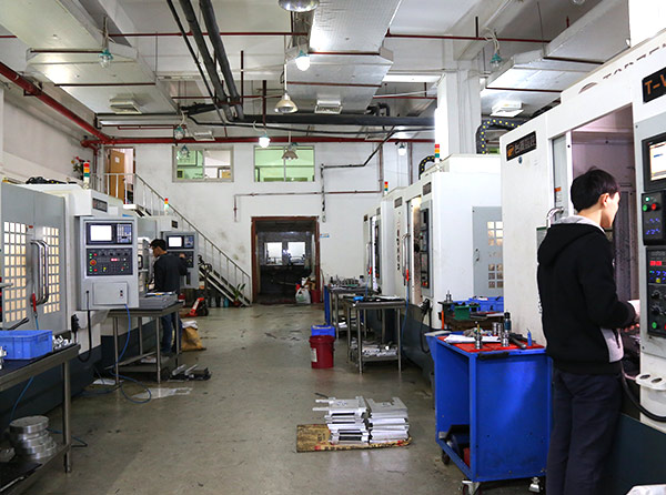 屏蔽箱在一定空間內用于抑制輻射干擾